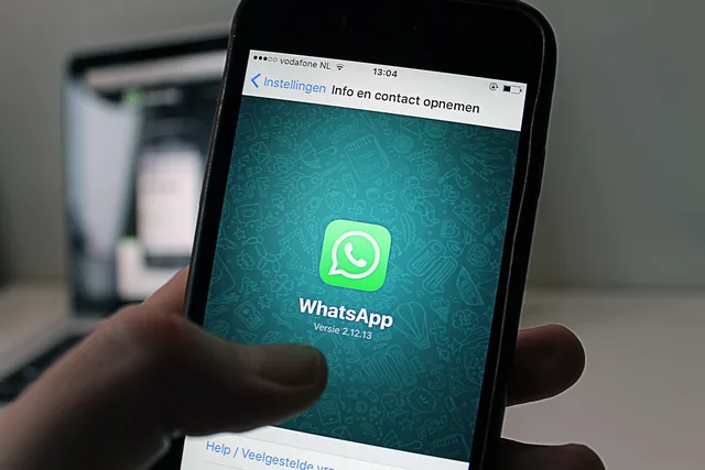 whatsapp, tech, technology, iphone, app, phone, text message, message, chat, smartphone, application, to chat, whatsapp, whatsapp, whatsapp, whatsapp, whatsapp. Reviewing retention settings for business conversations